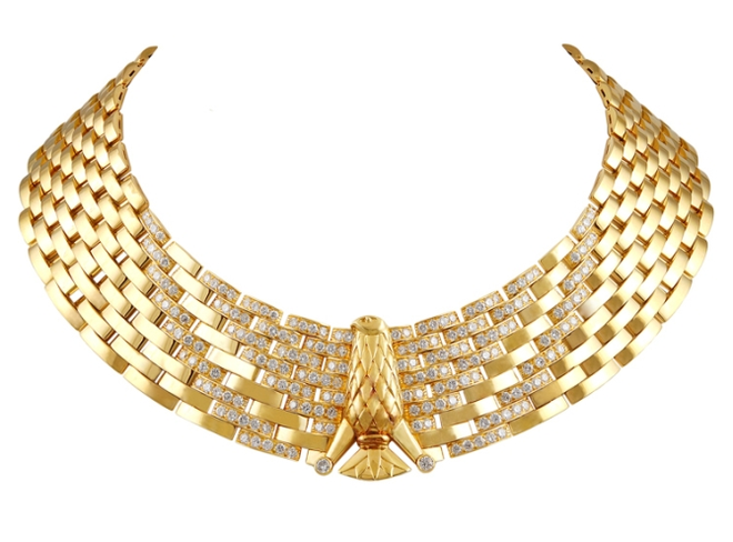 Naszyjnik Cartier Złoty Orzeł w egipskim stylu z diamentami w żółtym złocie. Biżuteria w stylu egipskim