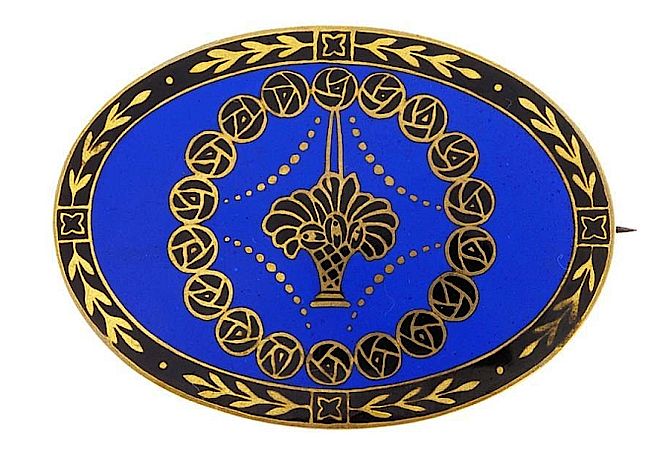 Broszka z niebieską chabrową emalią. Emaliowanie w biżuterii