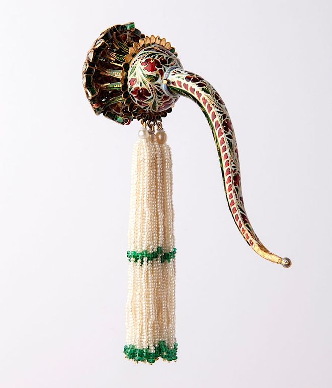 Ozdoba turbanu od Susan Ollemans, północne Indie, wczesny XIX wiek. Masterpiece London – unikalna kolekcja dzieł sztuki 