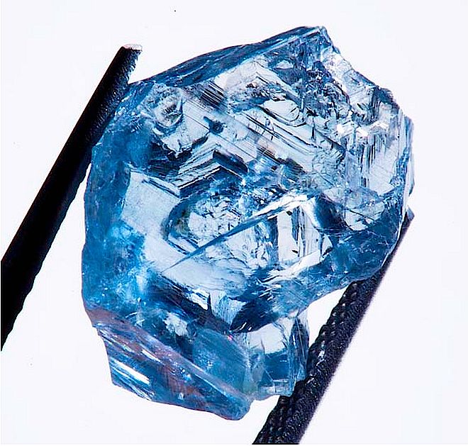 25-karatowy niebieski diament z kopalni Cullinan. W Afryce znaleziono rzadki, niebieski diament. W Afryce znaleziono rzadki, niebieski diament