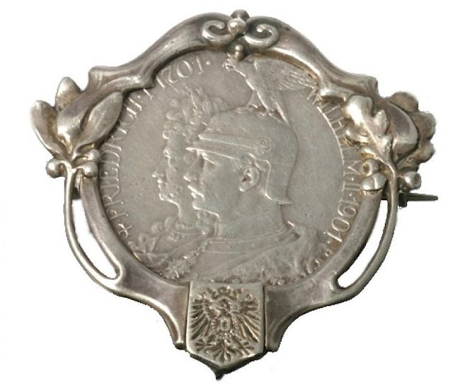 Srebrna moneta z 1901 r. Biżuteria antyczna: srebro wraca do łask