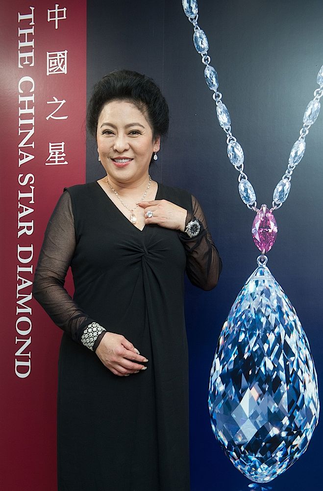 Tiffany Chen, nowa właścicielka diamentu Star of China. Największy diament briolette na świecie sprzedany