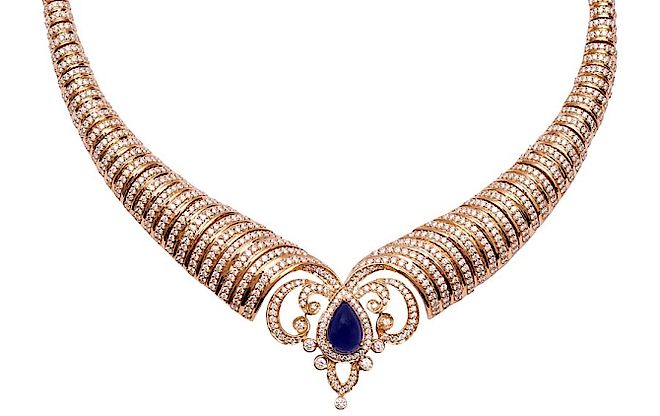 Naszyjnik Zoya z nowej kolekcji Klejnoty koronne inspirowany królewską tiarą. Klejnoty koronne: nowa kolekcja biżuterii 